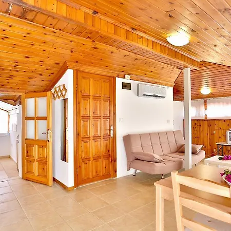 Limon Apart Apartment *